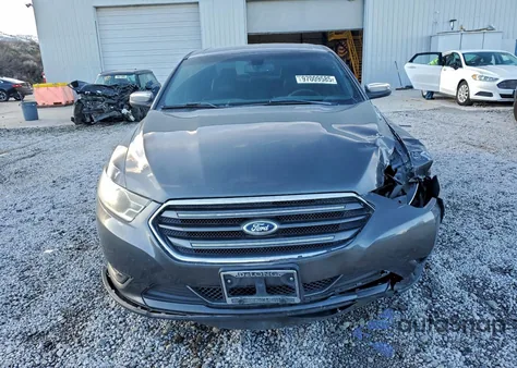 2015 Ford Taurus Limited z USA, uszkodzony, nr VIN 1FAHP2F88FG171169